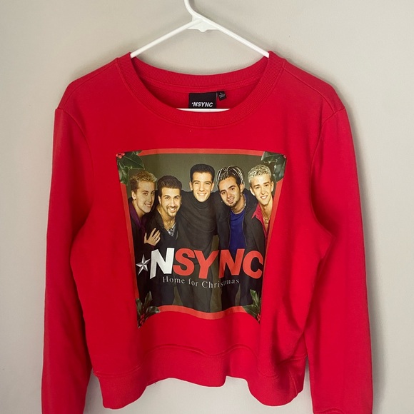 *NSYNC Red Crewneck Home For Christmas Sweatshirt Size Large - Picture 1 of 7